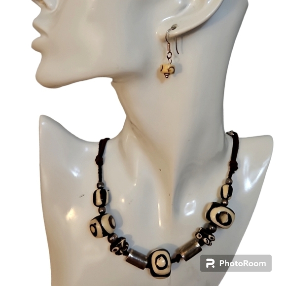 VTG Tibetan Zebra Dzi Eye Proctection Metal Beaded Horn Necklace Earrings Set - Picture 1 of 7
